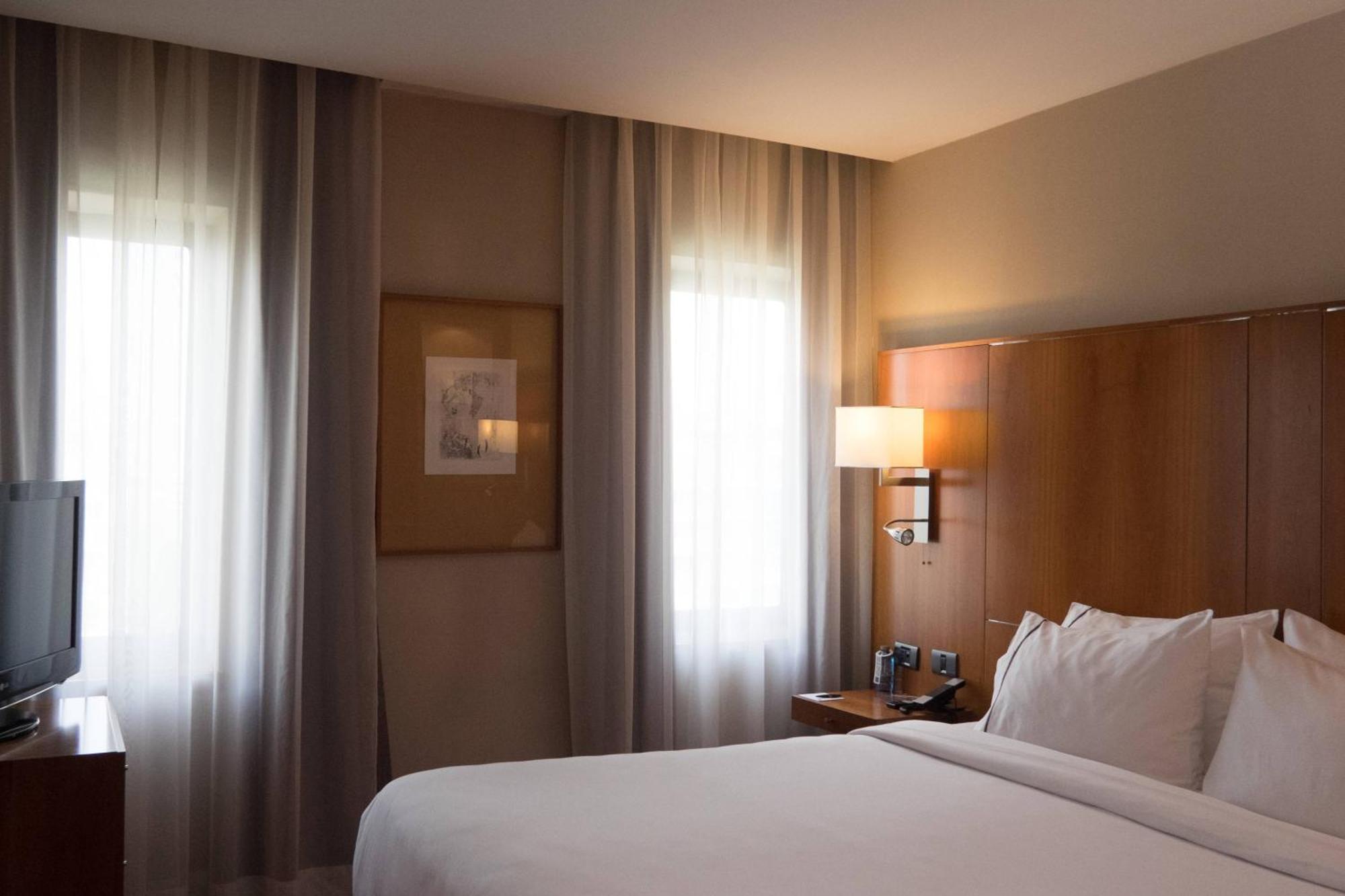 Ac Hotel Aitana By Marriott Madrid Exterior foto